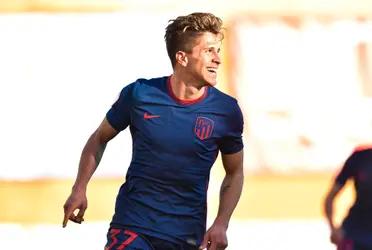 El fútbol está en su ADN. Y Giuliano Simeone está orgulloso de que así sea. El menor de los varones del DT Diego Simeone cumplió un sueño más, jugar con su padre como DT, nada más y nada menos que en el Atlético Madrid.