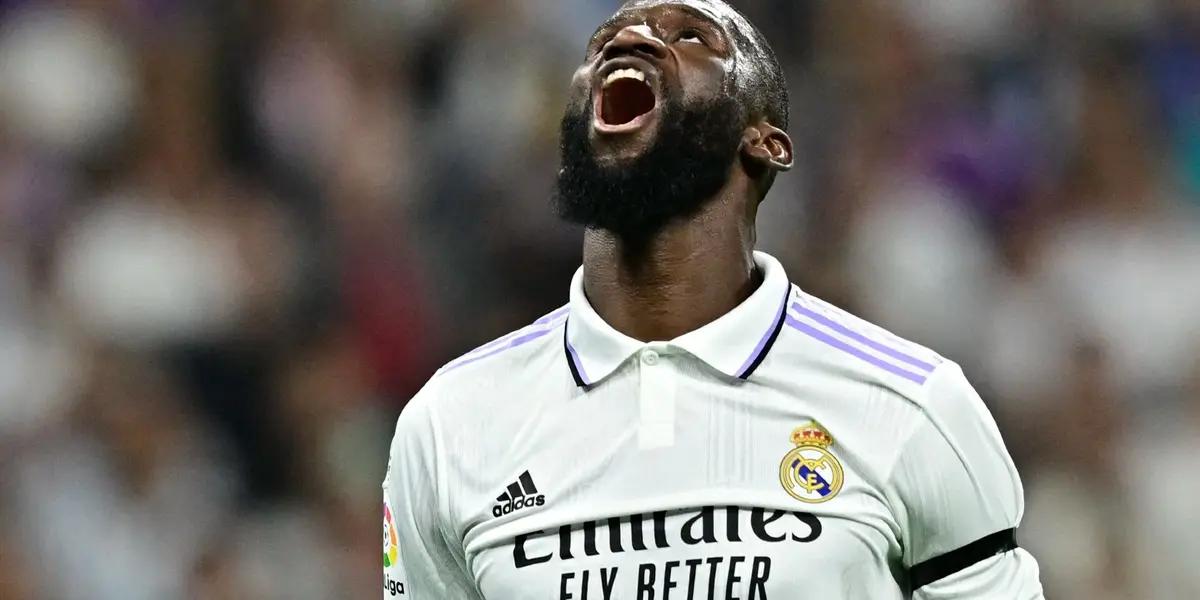 El futbolista alemán busca tomar la posta que dejó un ex defensor del Real Madrid.