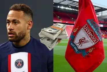 El futbolista brasileño podría salirse del club francés la próxima temporada.