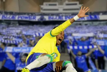 El futbolista brasileño se perderá lo que queda de la temporada con su club y selección 