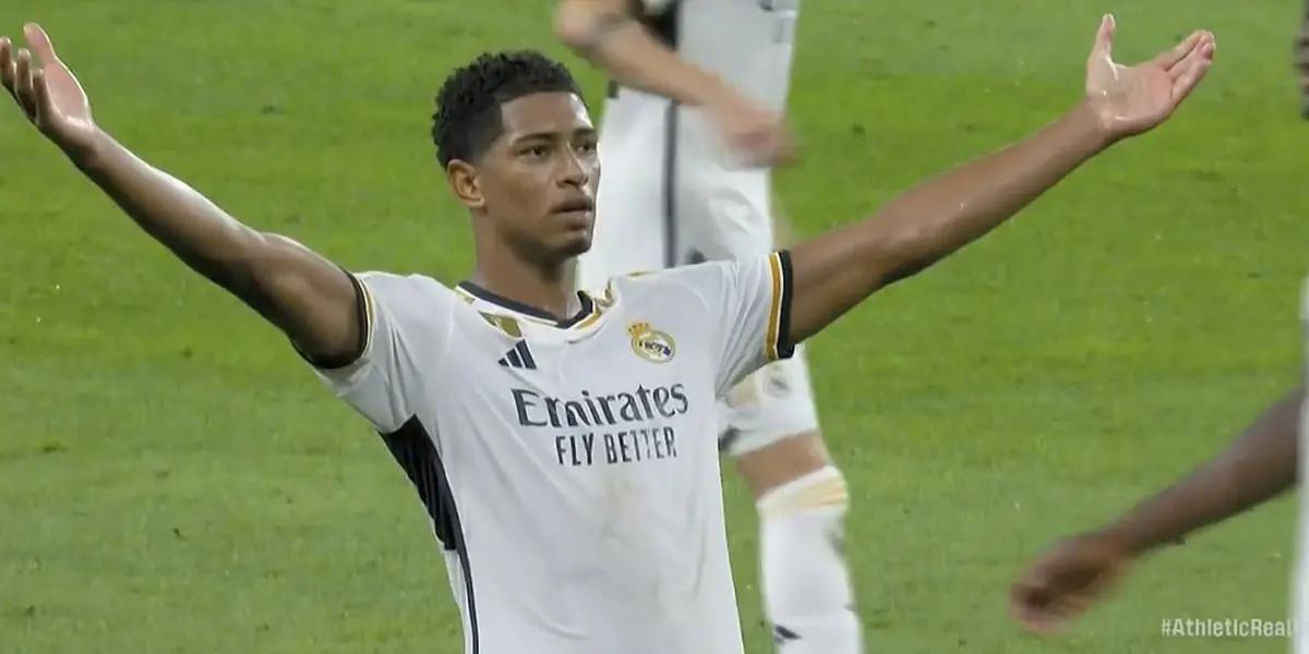 El futbolista inglés tuvo finalmente su debut en la competencia oficial.