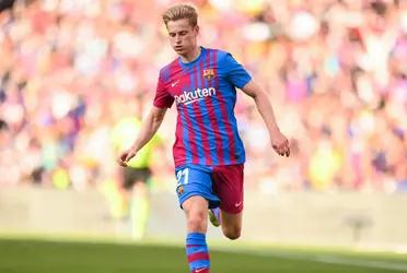 El futbolista neerlandés, según aseguran medios españoles, está a la venta. La idea del Barcelona sería la de poder financiar, con el producido de la transacción, parte de lo que tiene que ver con el pase de Haalland a Camp Nou.