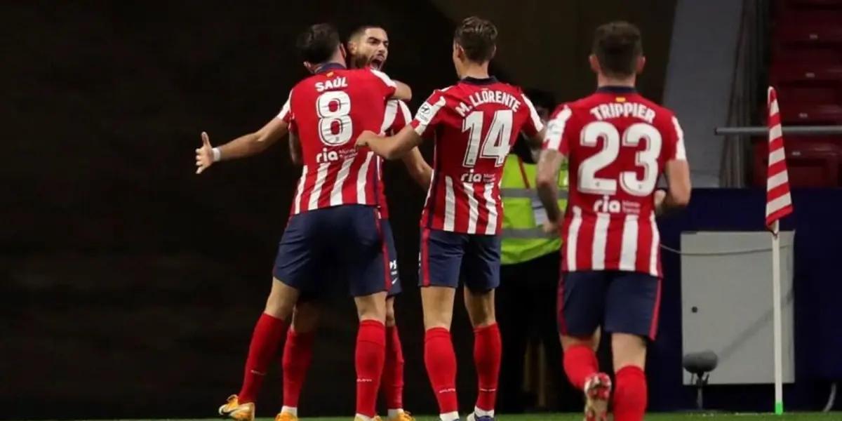 El futbolista, que tiene pocos minutos en el equipo de Simeone, hace todo lo posible para salir en verano.