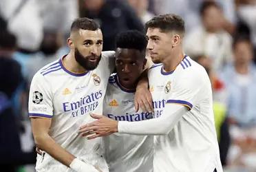 El futbolista se mantiene fuera del equipo por acusar una molestia muscular y provoca enardecimiento en la afición del Real Madrid