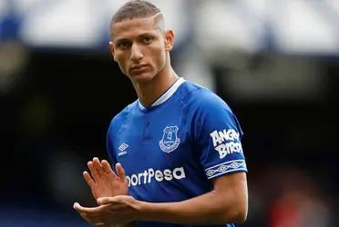 El futuro de Mbappé parece estar muy lejos de París, por lo que desde el PSG ya estan pensando varios reemplazos para el francés, el nombre que más sonó en las ultimas horas fue el de Richarlison, campeón olimpico recientemente con Brasil y de muy gran presente.