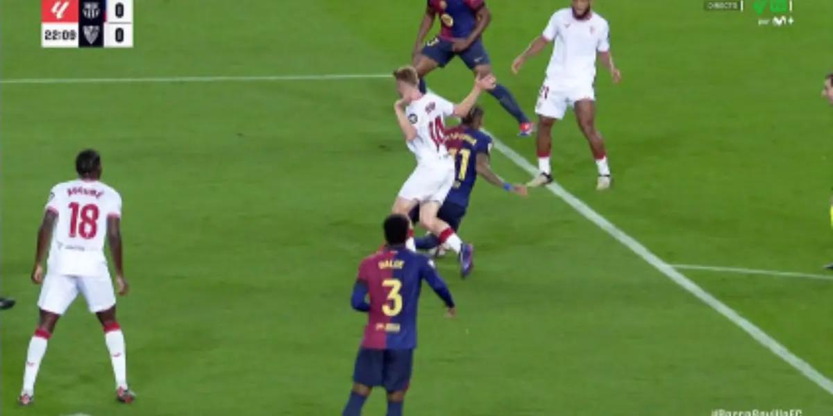 El gol del Sevilla ante el FC Barcelona debió ser anulado por fuera de juego