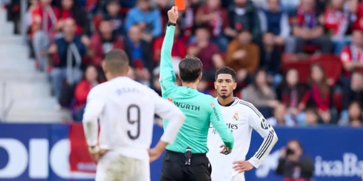 El inglés vio la tarjeta roja por insultar al árbitro con un "fuck off", lo que en español significa "vete a la mierda"