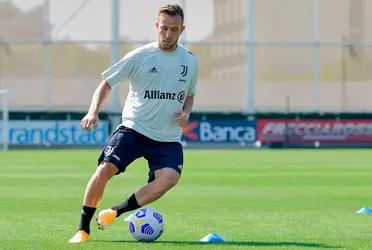 El internacional brasileño Arthur Melo había sorprendido desde su irrupción en Sudamérica. Llamó la atención de varios equipos poderosos en el mundo y Barcelona se quedó con sus servicios. Por los inconvenientes económicos culés, partió a Juventus y hoy está postergado. ¿Qué pasará con él?