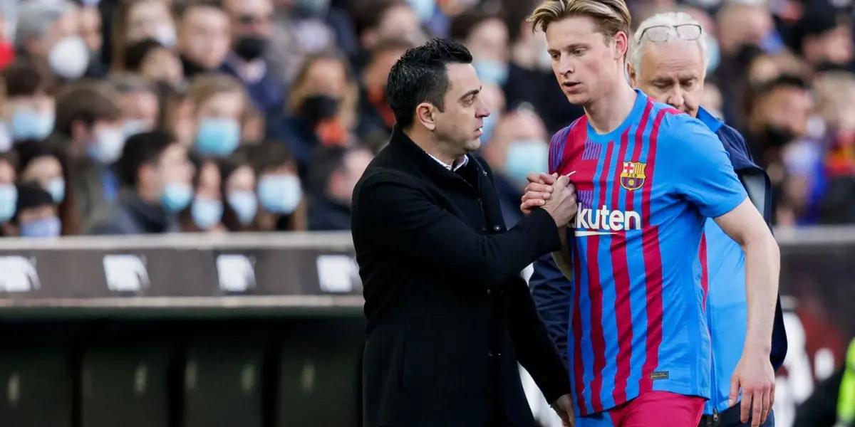 El internacional neerlandés Frenkie de Jong será muy tenido en cuenta en el conjunto blaugrana. Pero solo podría partir en caso que su salida asegure dos movimientos de mercado en favor del Barcelona.