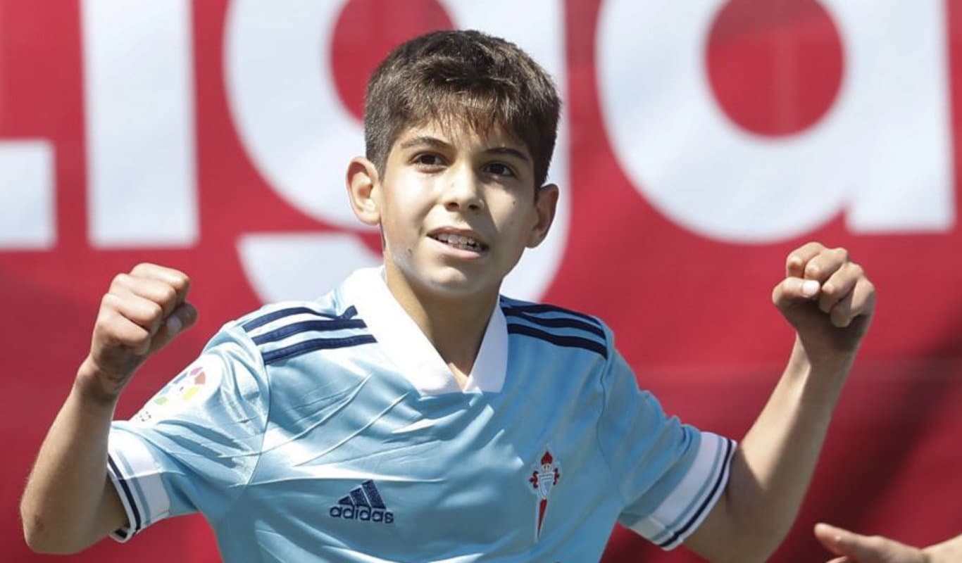 El joven delantero español se ha unido a la cantera del Real Madrid a sus 12 años y es una de las máximas promesas del club.