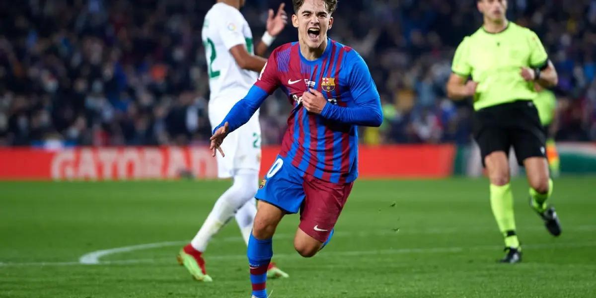 El joven sevillano Pablo Martín Páez Gavira, conocido deportivamente como Gavi, convirtió su primer gol con la elástica del Barcelona durante el partido liguero ante el Elche. Con el tanto, la aparición blaugrana se convierte en el tercer futbolista de menor edad en convertir con el uniforme culé, desplazando a Messi del podio.