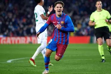 El joven sevillano Pablo Martín Páez Gavira, conocido deportivamente como Gavi, convirtió su primer gol con la elástica del Barcelona durante el partido liguero ante el Elche. Con el tanto, la aparición blaugrana se convierte en el tercer futbolista de menor edad en convertir con el uniforme culé, desplazando a Messi del podio.