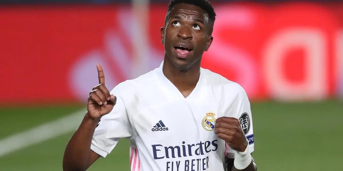 El jugador brasilero, Vinicius Jr, está mostrando gran nivel con el Real Madrid, ayer anotó un doblete en el empate de su equipo frente al Levante por la jornada 2 de La Liga.