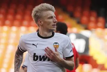 El jugador danés esta en pole position para suplir la baja de Trippier que ya debutó en el Newcastle de Inglaterra.