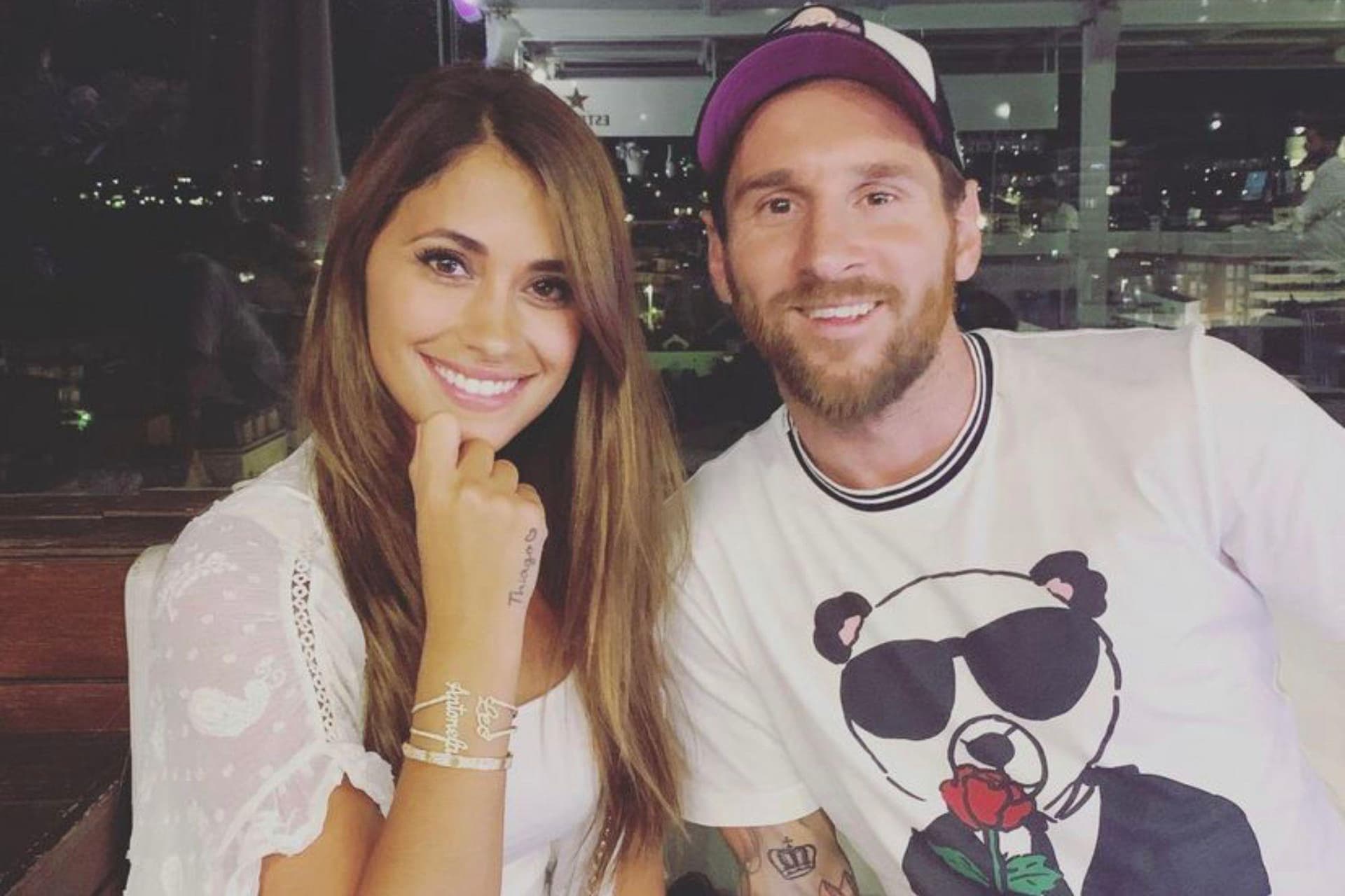 El mejor jugador del mundo Messi se encuentra en Estados Unidos disfrutando de unas vacaciones familiares, luego de conquistar la Copa América. Lujos, derroche y una vida que muy poco pueden pagar.