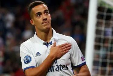 El jugador le tiró la pelota sobre su salida al presidente del club Blanco.