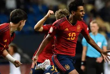 El juvenil del Barcelona puede hacer su estreno con De La Fuente en la fecha FIFA que se aproxima.