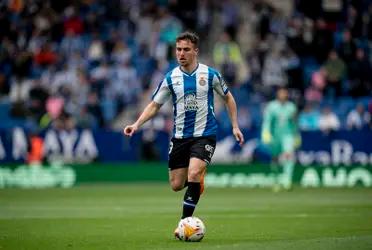 El larteral izquierdo del Espanyol es una de las joyas del mercado. Actualmente sin definir su renovación con los Periquitos, el Barcelona apuntó a sus condiciones.