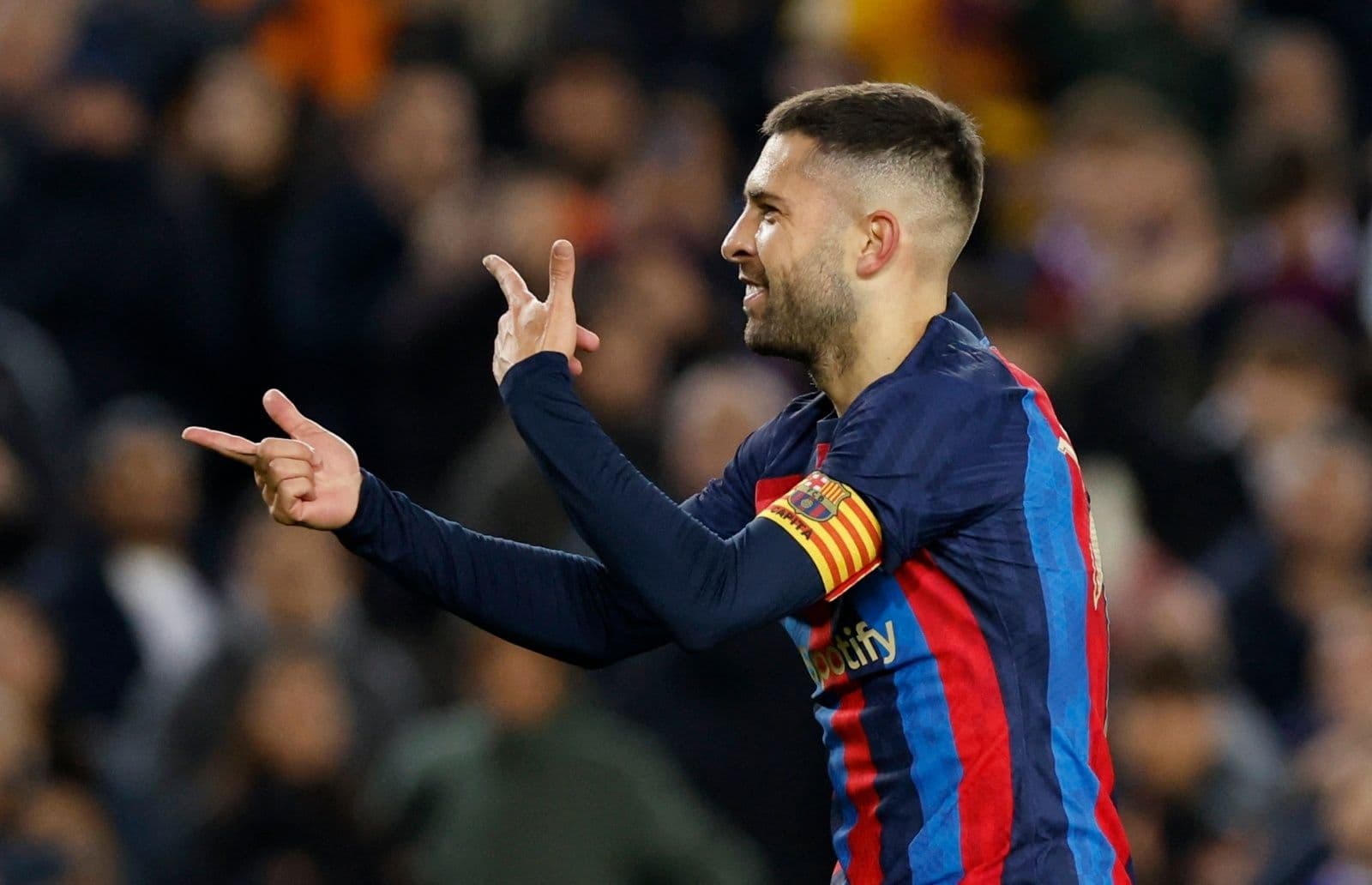 El lateral izquierdo abrió el marcador y el Camp Nou enloqueció.
