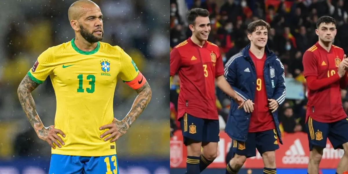 El lateral de la selección brasileña elogió a sus ex compañeros y señaló que son jugadores mágicos.