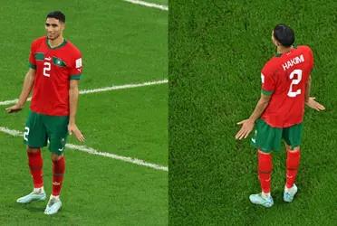 El lateral de Marruecos nacido en Madrid celebró de una manera peculiar luego de marcar el último penalti de la tanda.