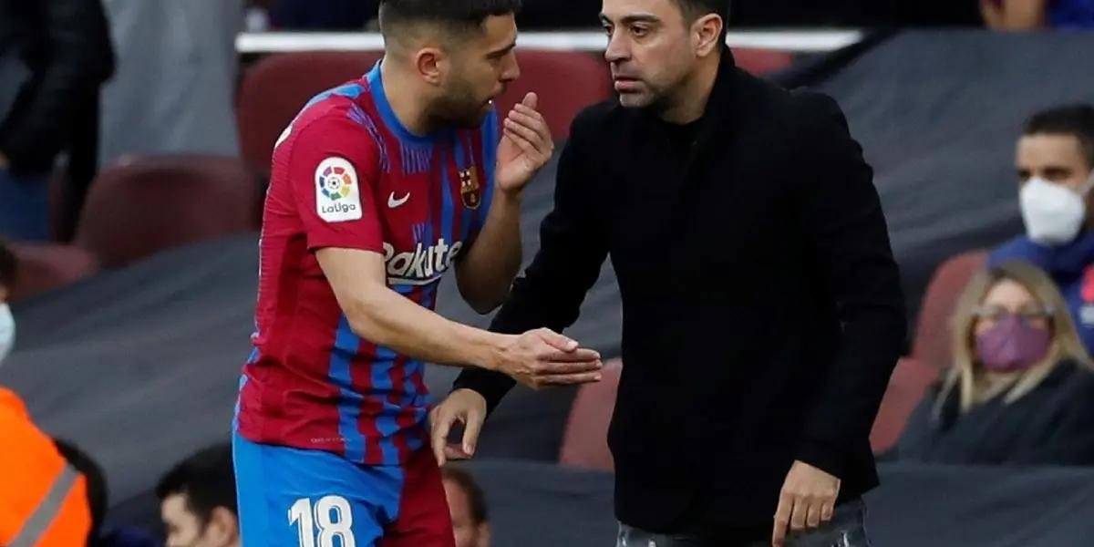 El lateral y ex compañero del actual entrenador del Fútbol Club Barcelon, fue señalado por rumores que lo vinculan a un movimiento que podría ser señalado como traición.