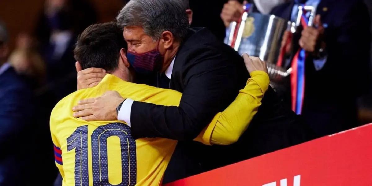 El mandamás del Fc Barcelona, Joan LAporta, aún lamenta la partida del astro argentino de la institución culé "tuve la esperanza de que Messi jugara gratis", afirmó.