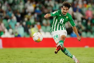 El mediocampista español vive un momento inmejorable con el equipo verdiblanco, y tal es así que actualmente es considerado una de las máximas figuras de la institución.