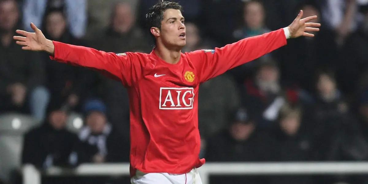 El mercado de pases más loco de la historia esta por finalizar y se acaba de oficializar el fichaje de Cristiano Ronaldo al Manchester United. El portugues vuelve tras 12 años a Old Trafford y acá te contamos todo lo que tenes que saber acerca del fichaje.