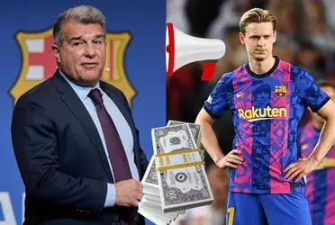 El neerlandés mira, lee y escucha todo tipo de rumores respecto a su futuro. No obstante, el mediocentro le envió un mensaje directo a la directiva blaugrana y a la afición.