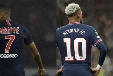 El Paris Saint-Germain se desquitaría de la propotencia de Mbappé promocionando más las camisetas de Messi y Neymar.