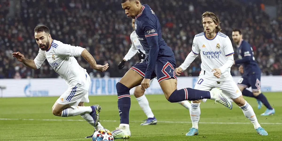 El partido más importante de toda la jornada está a nada de disputarse, los equipos ya están el Santiago Bernabeú y está es toda la información que hay que saber sobre el encuentro.