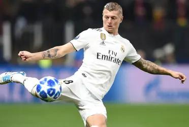 El paso de Toni Kroos por el Real Madrid lo ha convertido en uno de los mejores futbolistas de los últimos 20 años, sus inicios en Alemania lo llevaron a dar el gran paso de su carrera en el conjunto Blanco.