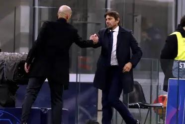 El penoso presente del Manchester United hicieron que tengan que ir a buscar un entrenador de último momento. Dos grandes nombres, con mucha historia están en la lista para reemplazar a Solskjaer como tecnico Red.