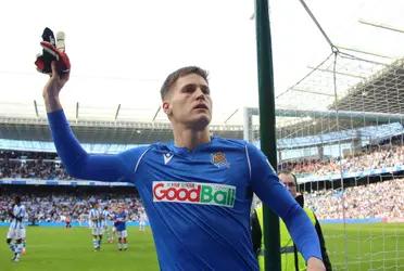 El portero de la Real Sociedad está en su mejor momento con la institución de San Sebastián. Sueña con la Selección y está en conversaciones para extender su vínculo, en el punto justo de maduración.