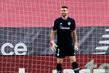 El portero de La Roja bancó a su entrenador.