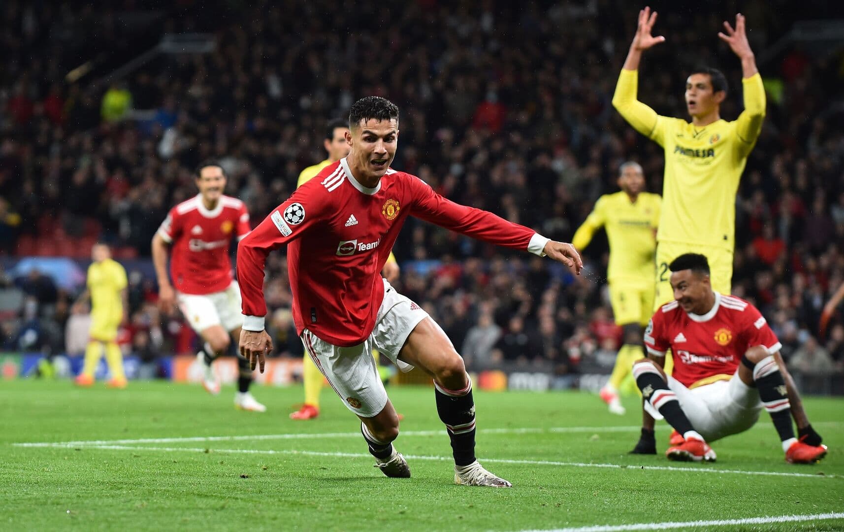 El portugués marcó en el último segundo el gol de la victoria para el Manchester United ante Villarreal (2-1), en el partido correspondiente a la fase de grupos de la UEFA Champions League.