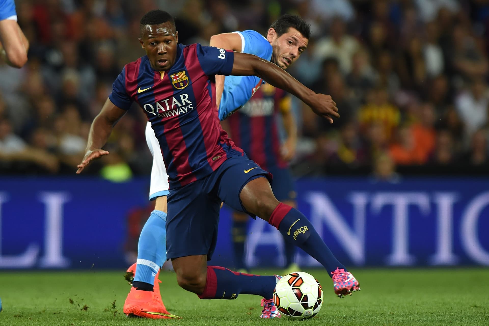 El presente de Adama Traoré invita a permitirle soñar con un salto importante en su carrera. FC Barcelona tiene chances de hacerse con sus servicios, con la idea de juntarlo con Messi, Ansu Fati y Depay.