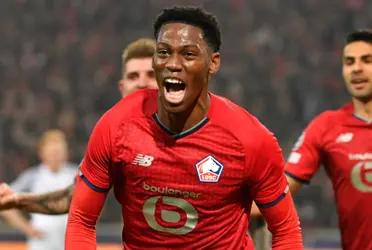 El presente que vive el delantero francés es alucinante y desde el Madrid quieren que siga de esa manera, por lo que buscarán cerrar cuanto antes a Jonathan David el siguiente mercado de pases.