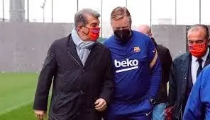 El presidente del Barcelona se presentó al entrenamiento del equipo.