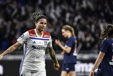 El primer partido de la serie se lo llevó el equipo de Lyon por 3 a 2, sin embargo la serie aun sigue más que igualada para ambos.