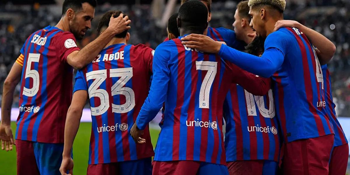 El programa Onze habría revelado los salarios de los fúbolistas del Barcelona. Dembele, Jordi Alba, Busquest, Umiti y Pique estarían entre los que más ganan.