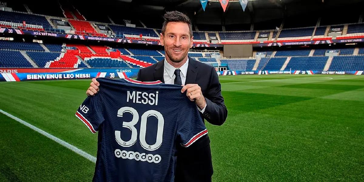 El propio Lionel Messi confirmó en diálogo con la prensa francesa que Neymar le había ofrecido la "10" del PSG, pero que decidió declinar del ofrecimiento "yo venía a sumar", admitió.