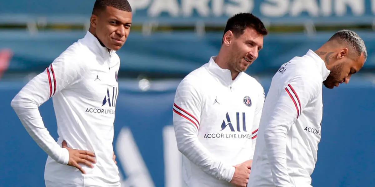 El pulso por Mbappé se sigue acentuando en las últimas horas. Madrid y PSG continúan jugando sus cartas mientras el futbolista, lejos de involucrarse públicamente, se muestra relajado en las redes. ¿Llegará finalmente Mbappé al Real Madrid?