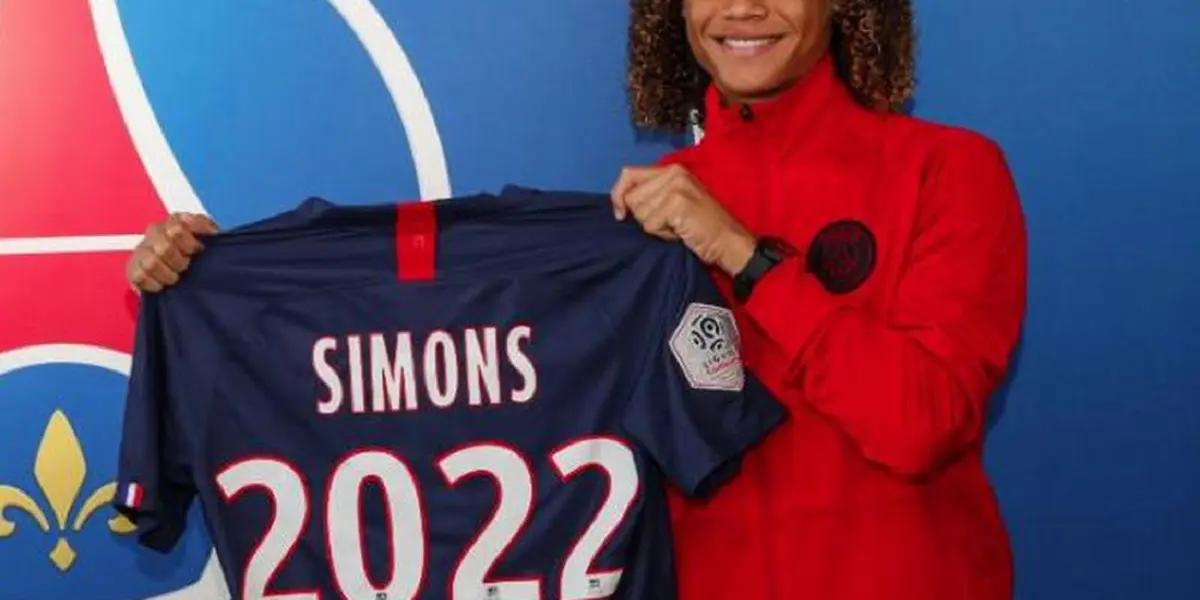 El contra que une a Xavi Simons al PSG culmina en Junio de este año y parece lejos de llegar a un acuerdo por una renovación del mismo. Ahí aparece el Barcelona, que con Xavi a la cabeza le gustaría volver a contar con el centrocampista surgido de la Masía.