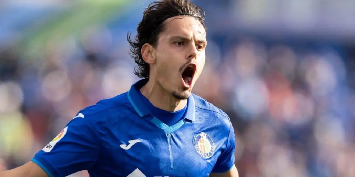 El Real Betis ya piensa en el mercado de fichajes de verano para mejorar todo lo hecho esta temporada. El campeón de la Copa del Rey quiere incorporar un delantero top y habría puesto sus ojos en el turco Enes Ünal del Getafe por quien estaría dispuesto a pagar 20 millones de euros.