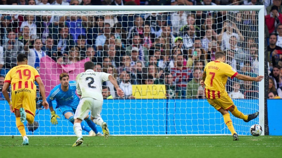 El Real Madrid dejó pasar su chances de ganar su partido ante el Girona y quedó a solo un punto del Barcelona