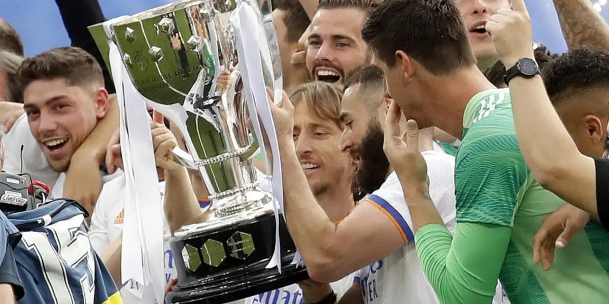 El Real Madrid festejando su último título de La Liga en el 2022.