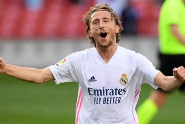 El Real Madrid juega la segunda jornada contra el Levante. El conjunto dirigido por Carlo Ancelotti visita el Ciudad de Valencia con bajas importantes en el centro del campo. Modric es una de ellas. ¿Que hará Ancelotti para reemplazarlo?