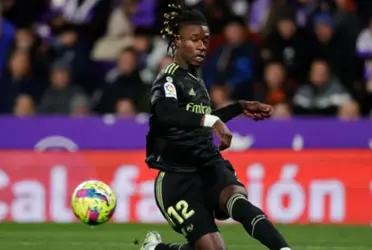 El Real Madrid venció 2 a 0 al Real Valladolid y espera que el Barza pierda para poder encumbrarse.